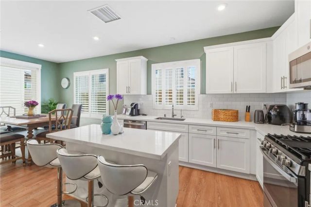 16049 Narni, Fontana, CA 92336