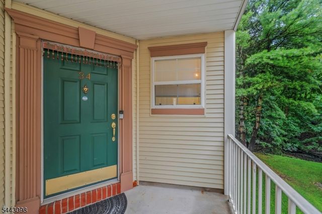 34 Eider Ct, Wayne Twp., NJ 07470