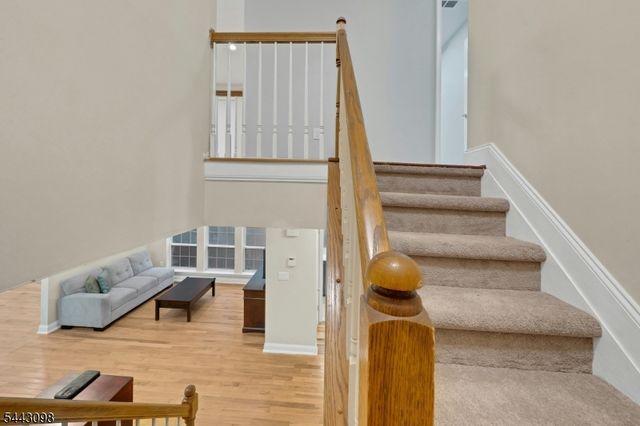 34 Eider Ct, Wayne Twp., NJ 07470