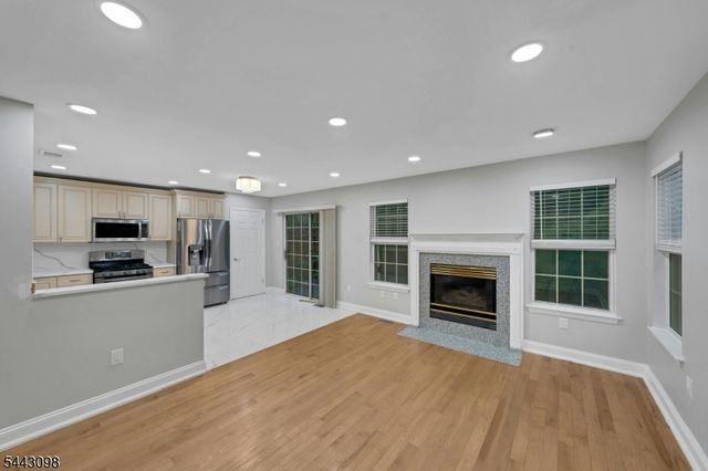 34 Eider Ct, Wayne Twp., NJ 07470