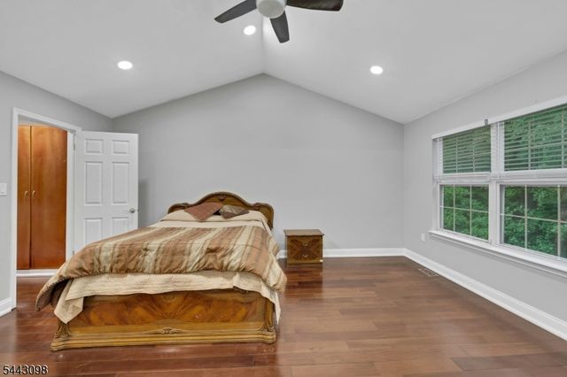 34 Eider Ct, Wayne Twp., NJ 07470