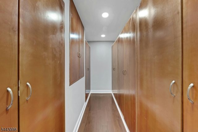 34 Eider Ct, Wayne Twp., NJ 07470