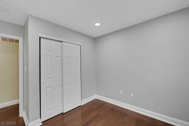 34 Eider Ct, Wayne Twp., NJ 07470