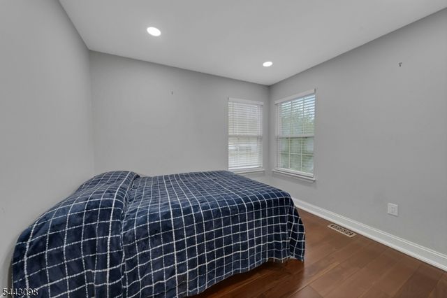 34 Eider Ct, Wayne Twp., NJ 07470