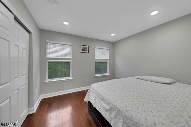 34 Eider Ct, Wayne Twp., NJ 07470
