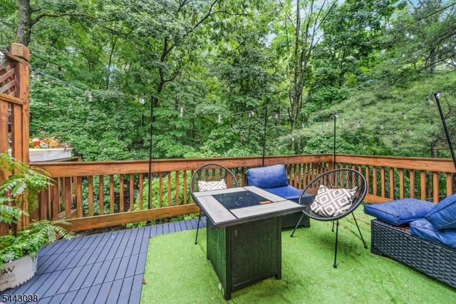 34 Eider Ct, Wayne Twp., NJ 07470