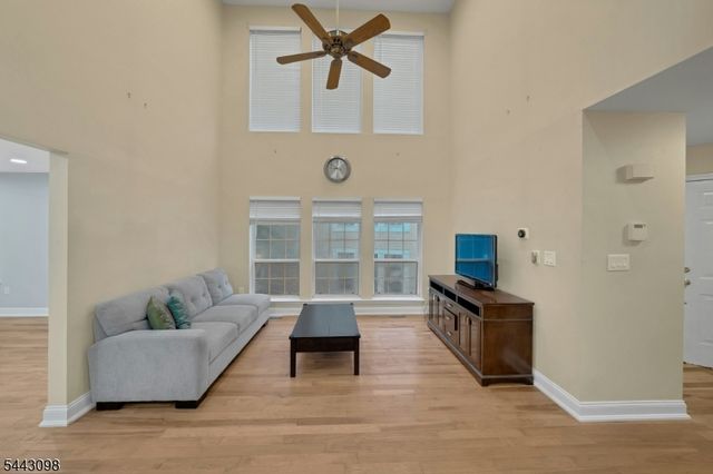 34 Eider Ct, Wayne Twp., NJ 07470