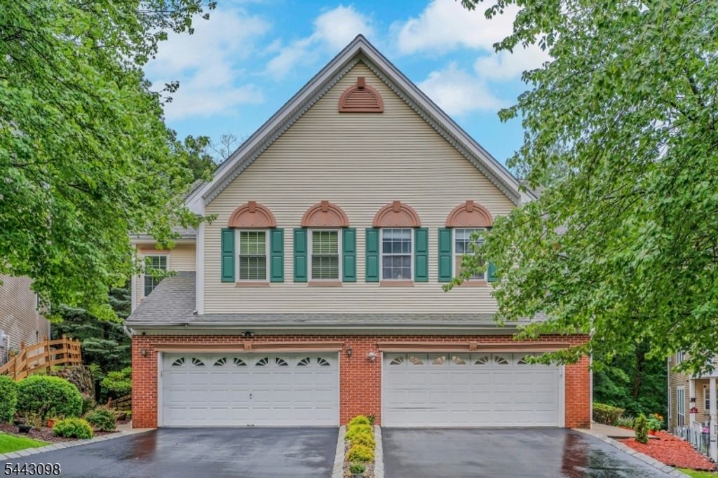 34 Eider Ct, Wayne Twp., NJ 07470