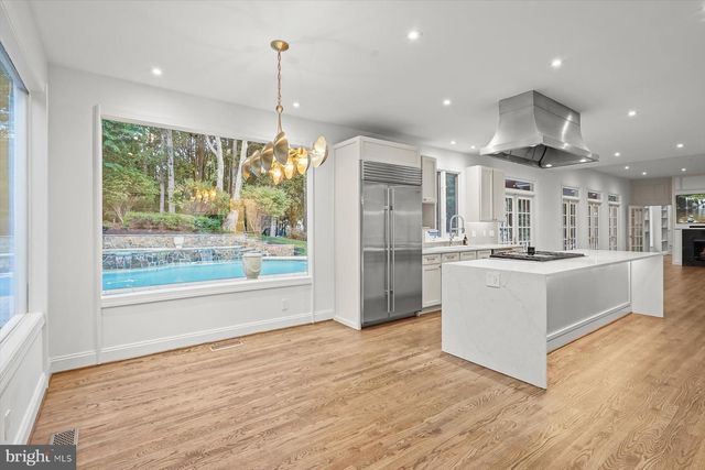 1404 WYNHURST LN, Vienna, VA 22182