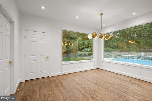 1404 WYNHURST LN, Vienna, VA 22182