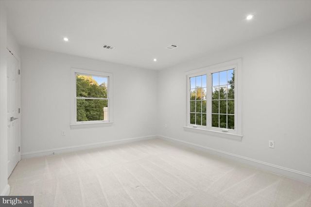 1404 WYNHURST LN, Vienna, VA 22182