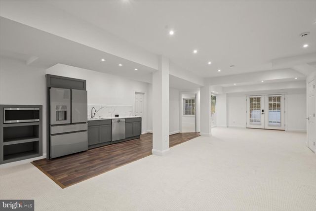 1404 WYNHURST LN, Vienna, VA 22182