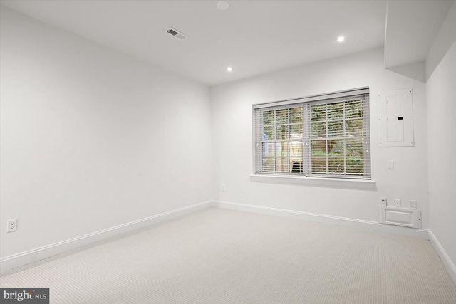 1404 WYNHURST LN, Vienna, VA 22182