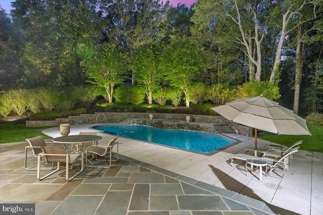 1404 WYNHURST LN, Vienna, VA 22182