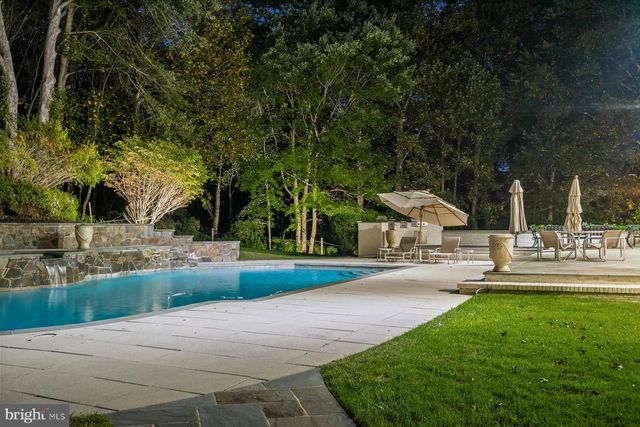 1404 WYNHURST LN, Vienna, VA 22182