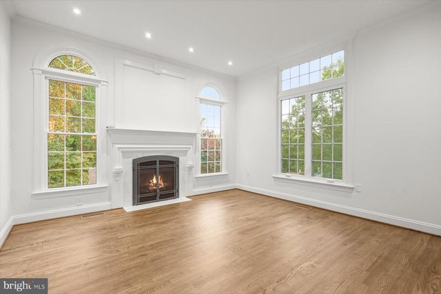 1404 WYNHURST LN, Vienna, VA 22182