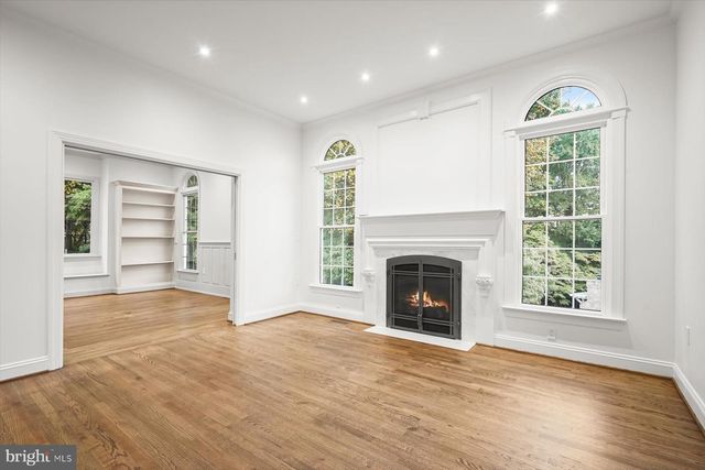 1404 WYNHURST LN, Vienna, VA 22182