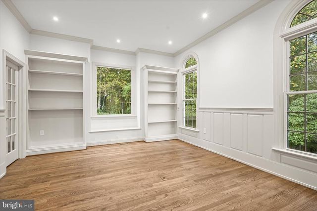 1404 WYNHURST LN, Vienna, VA 22182