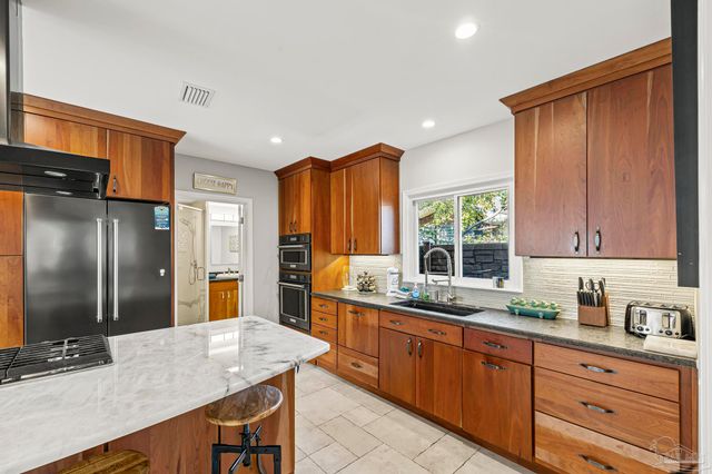 129 Country Club Rd, Pensacola, FL 32507