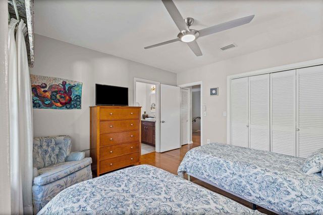 129 Country Club Rd, Pensacola, FL 32507