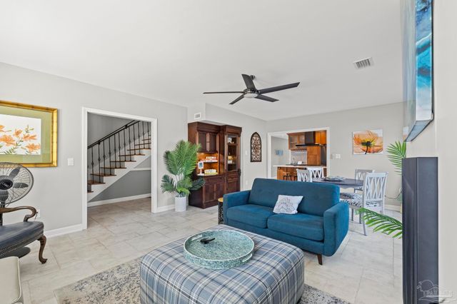 129 Country Club Rd, Pensacola, FL 32507