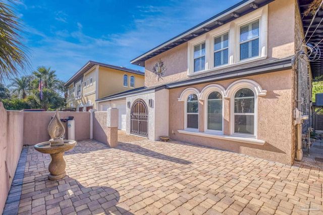 129 Country Club Rd, Pensacola, FL 32507