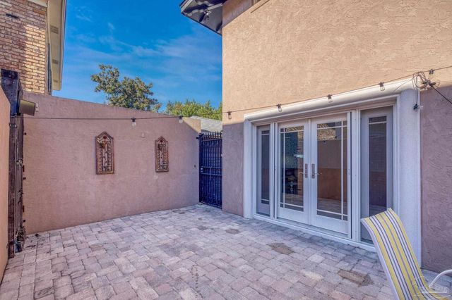 129 Country Club Rd, Pensacola, FL 32507