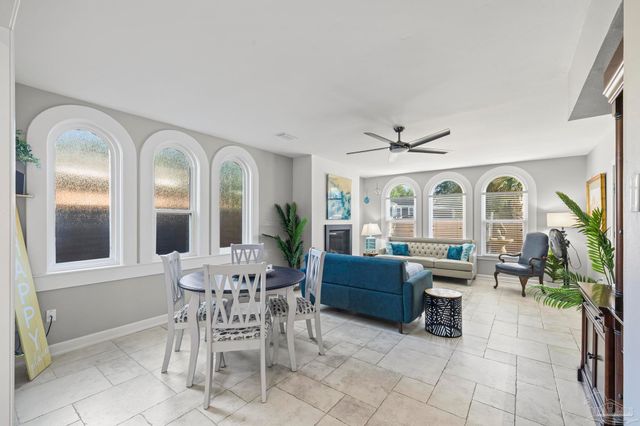 129 Country Club Rd, Pensacola, FL 32507