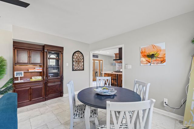 129 Country Club Rd, Pensacola, FL 32507