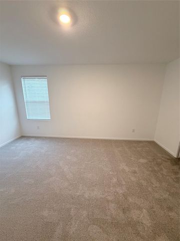 18712 Loom Drive, Conroe, TX 77306