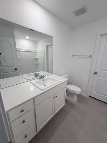 18712 Loom Drive, Conroe, TX 77306