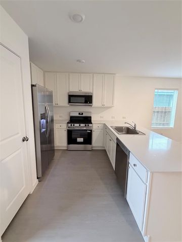 18712 Loom Drive, Conroe, TX 77306