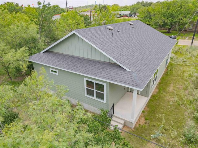 625 Birch LN, Cottonwood Shores, TX 78657