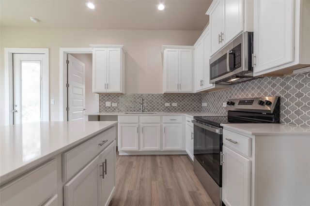 625 Birch LN, Cottonwood Shores, TX 78657