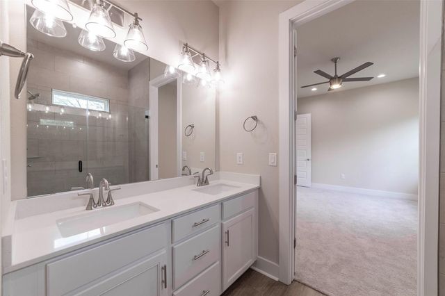 625 Birch LN, Cottonwood Shores, TX 78657