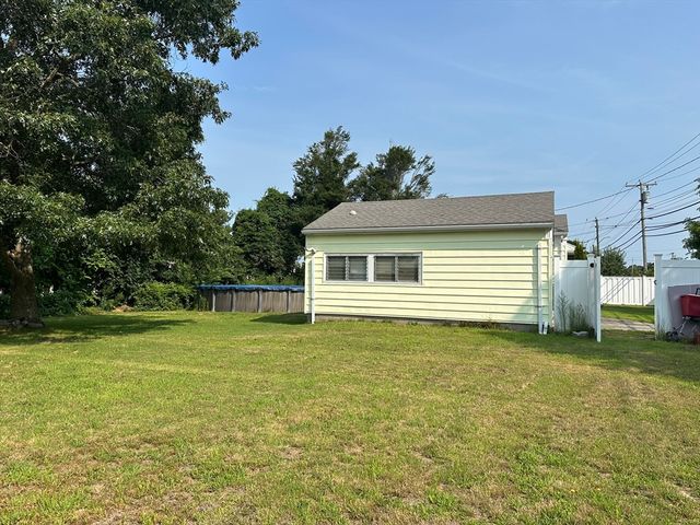 79 Cross Rd., Dartmouth, MA 02747