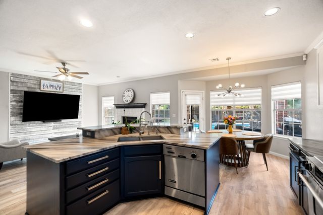 1432 N Yellowood Avenue, Broken Arrow, OK 74012