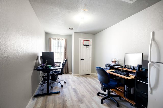 1432 N Yellowood Avenue, Broken Arrow, OK 74012
