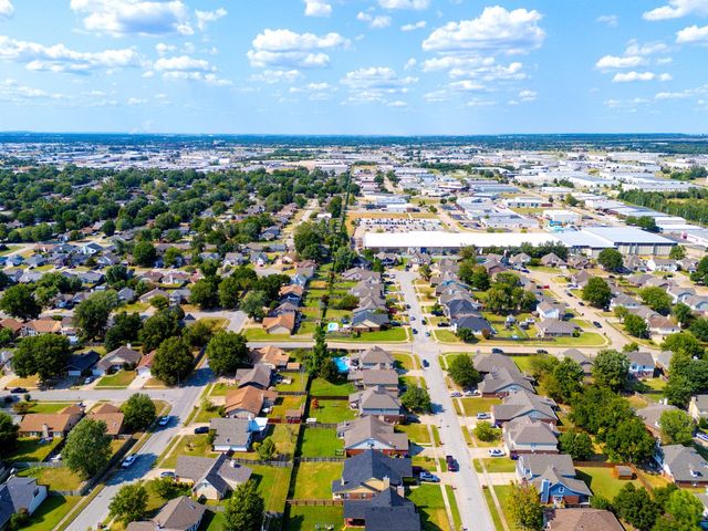 1432 N Yellowood Avenue, Broken Arrow, OK 74012