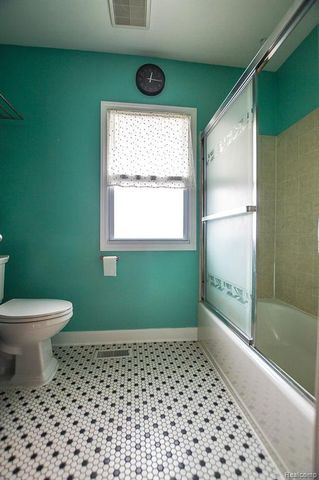 630 Ardmore Drive, Ferndale, MI 48220