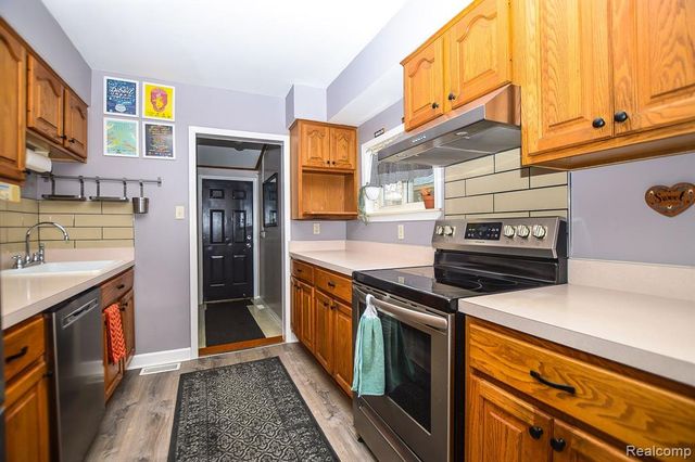 630 Ardmore Drive, Ferndale, MI 48220