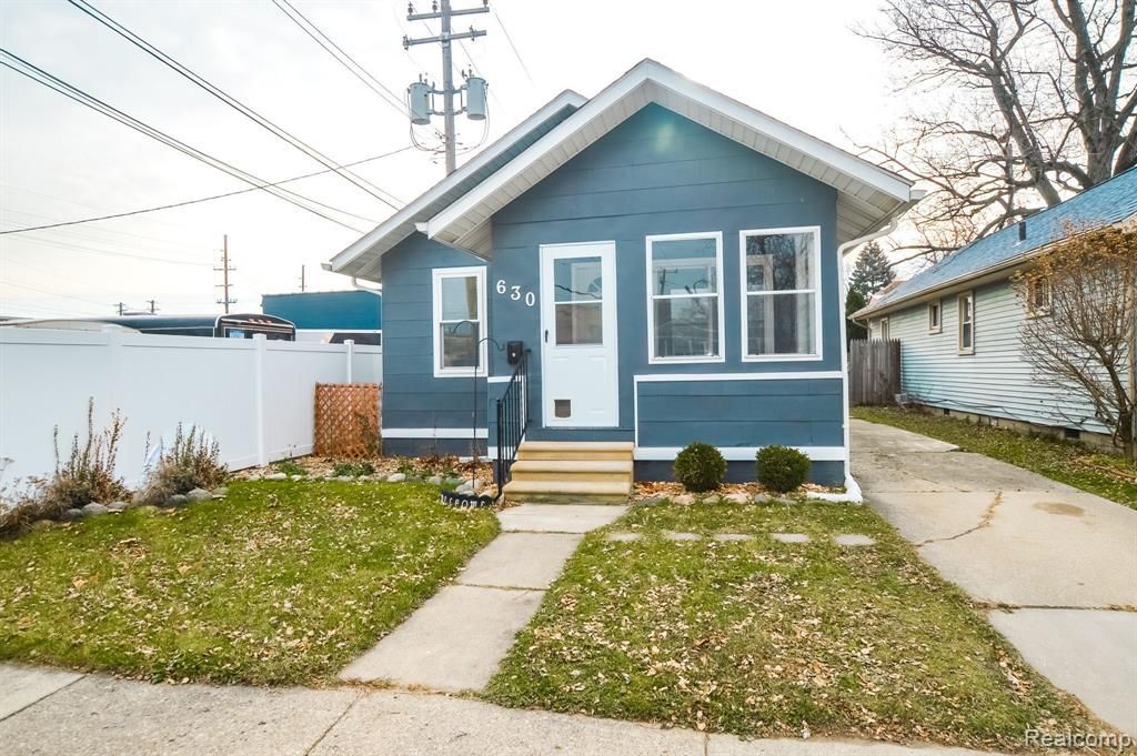 630 Ardmore Drive, Ferndale, MI 48220