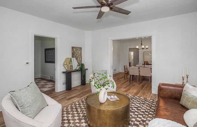 803 W 9th Street, Boone, IA 50036