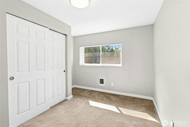 12563 SE 71st Street, Newcastle, WA 98056