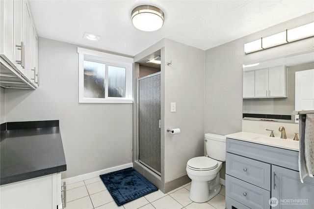 12563 SE 71st Street, Newcastle, WA 98056