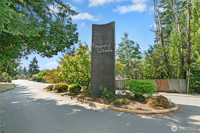 12563 SE 71st Street, Newcastle, WA 98056