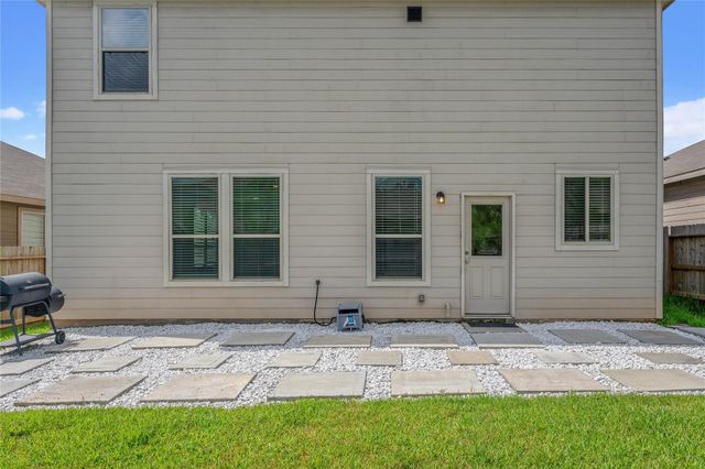 229 Seven Pines Drive, Conroe, TX 77378