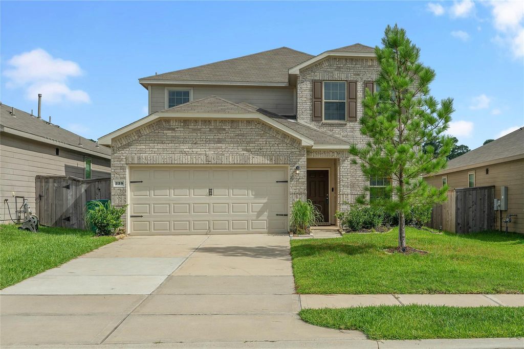 229 Seven Pines Drive, Conroe, TX 77378