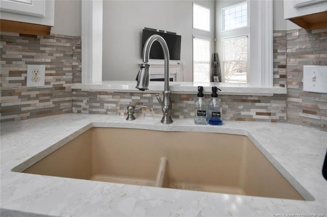 98 Cottswold Lane, Spring Lake, NC 28390