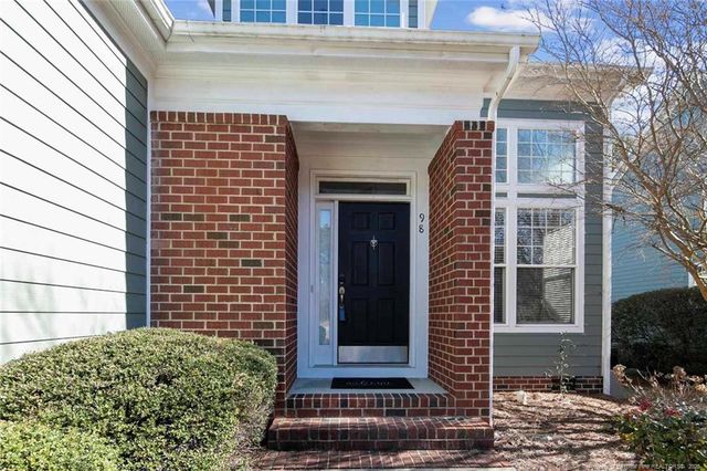 98 Cottswold Lane, Spring Lake, NC 28390